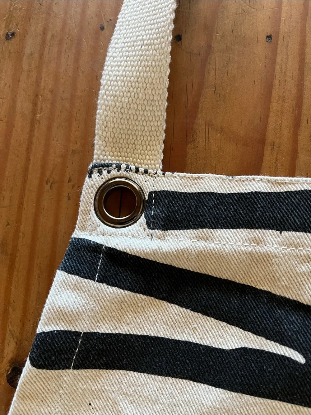 Black & Cream Canvas Hair DresserStylist Print Kitchen or Work Apron